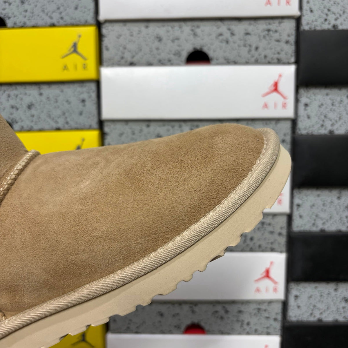 UGG Kallen Lace Classic Short Boot – Suede Boot with Shearling Lining, Tonal Back Seam & Classic Sunburst Sole in Sand