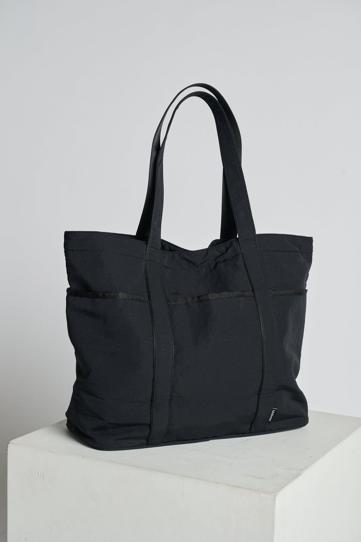 Daily Multi-Pocket Tote