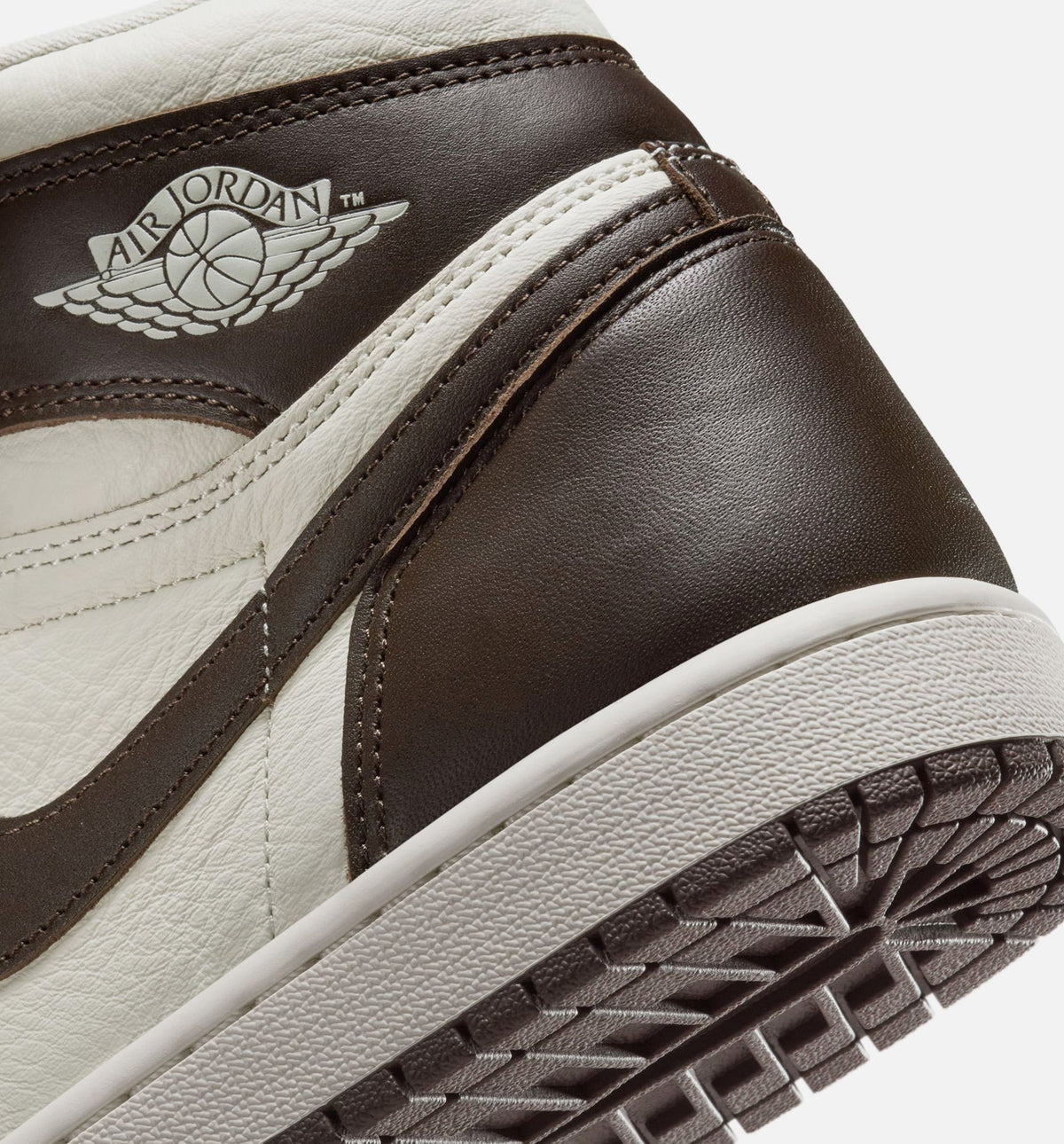 Air Jordan 1 Retro High OG – Women's Lifestyle Shoe | Baroque Brown/Light Madder Root/Sail