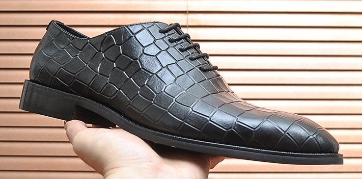Salvatore Ferragamo Black Textured Lace-Up Dress Shoes