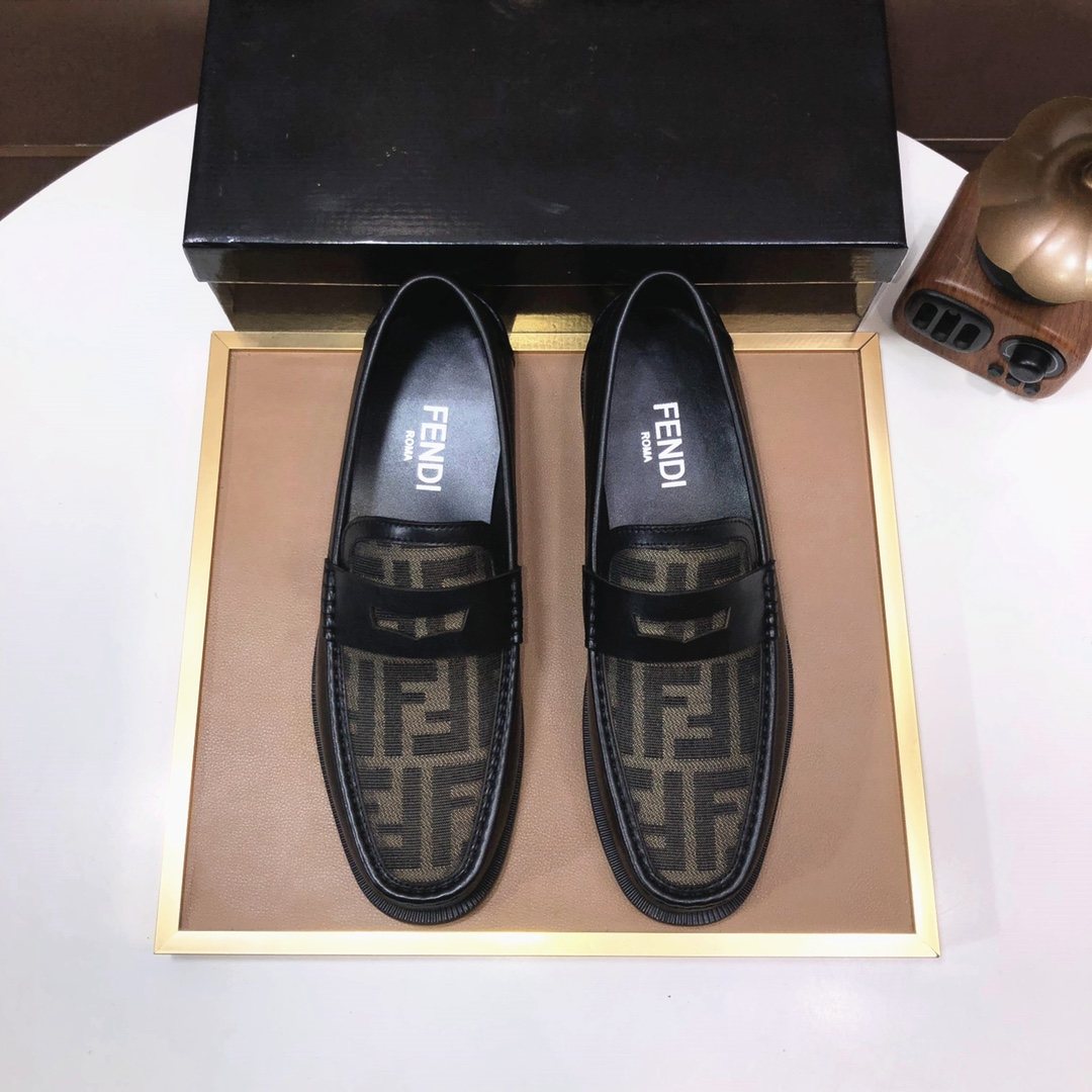 Fendi Men's Black & Brown Monogram Loafers