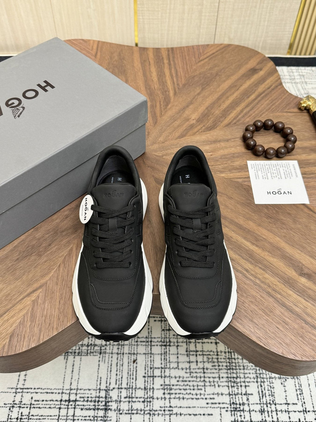 Hogan Low-Top Sneakers